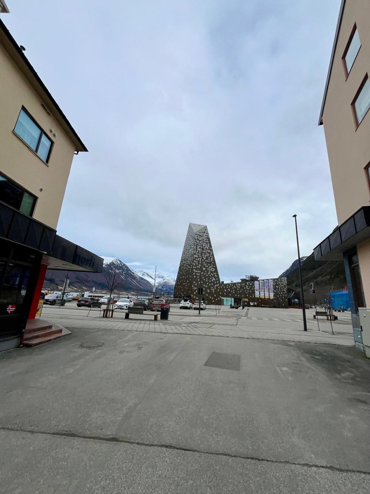 Apartment In The Heart Of Åndalsnes Exteriör bild