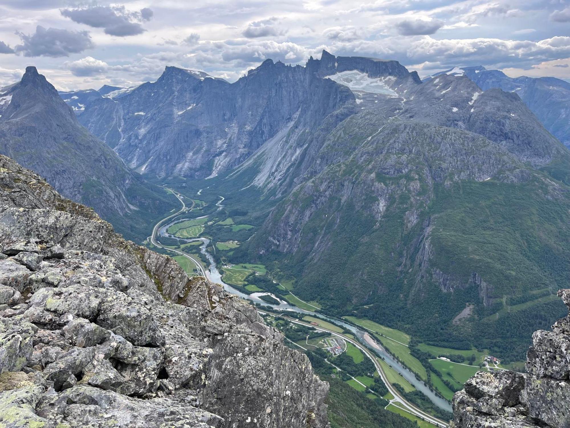 Apartment In The Heart Of Åndalsnes Exteriör bild