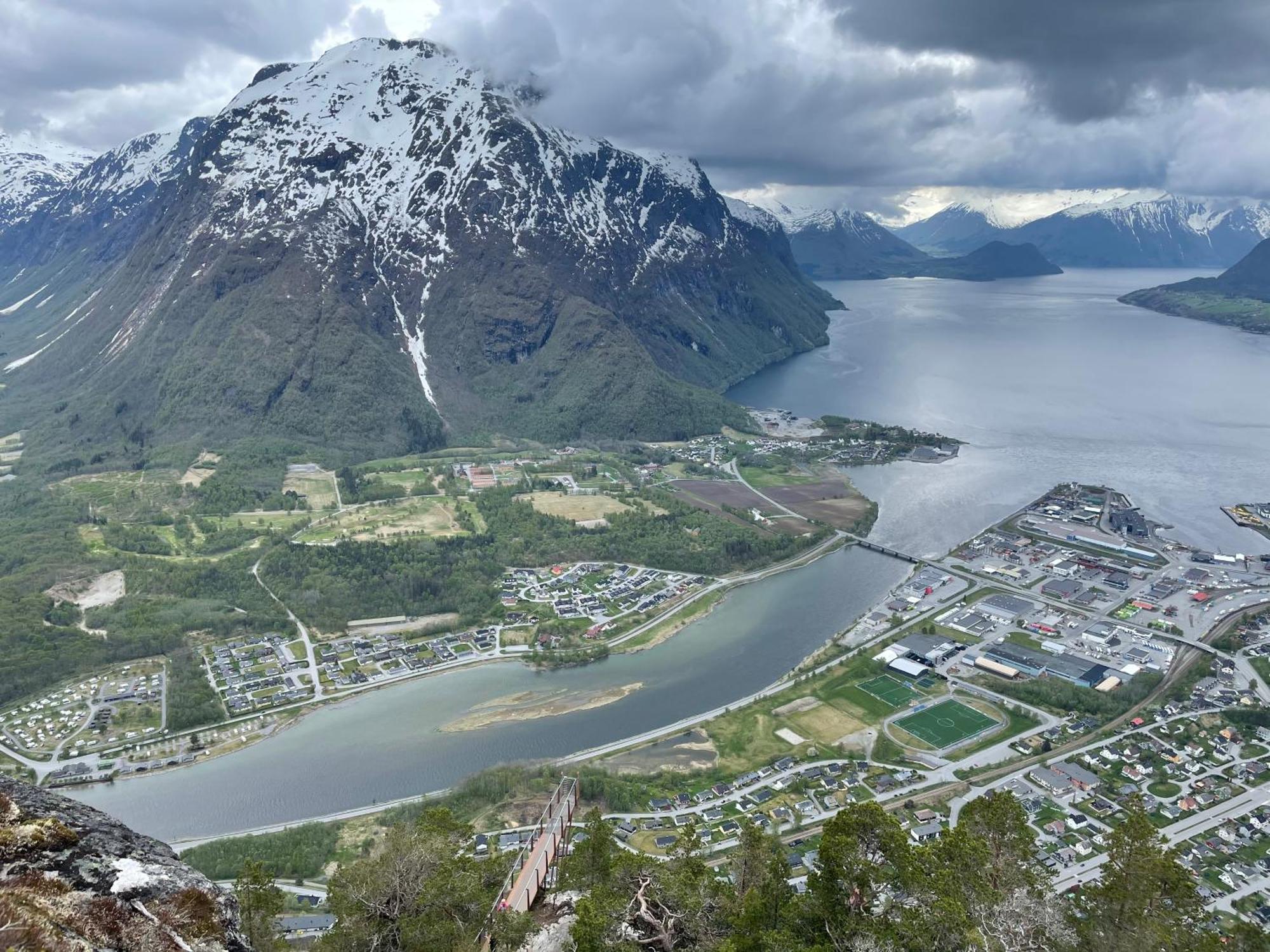 Apartment In The Heart Of Åndalsnes Exteriör bild